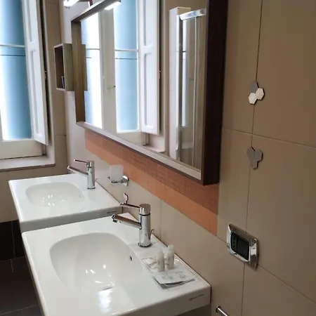 Lägenhet Internotre Luxury